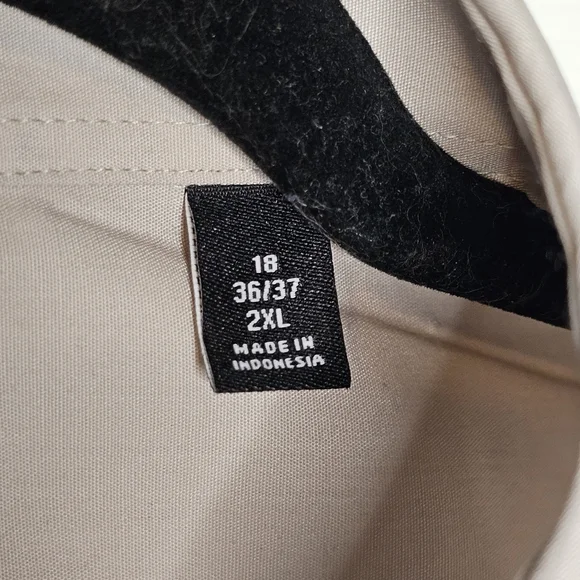 Van Heusen Stone Button-Up Shirt - Picture 4 of 6